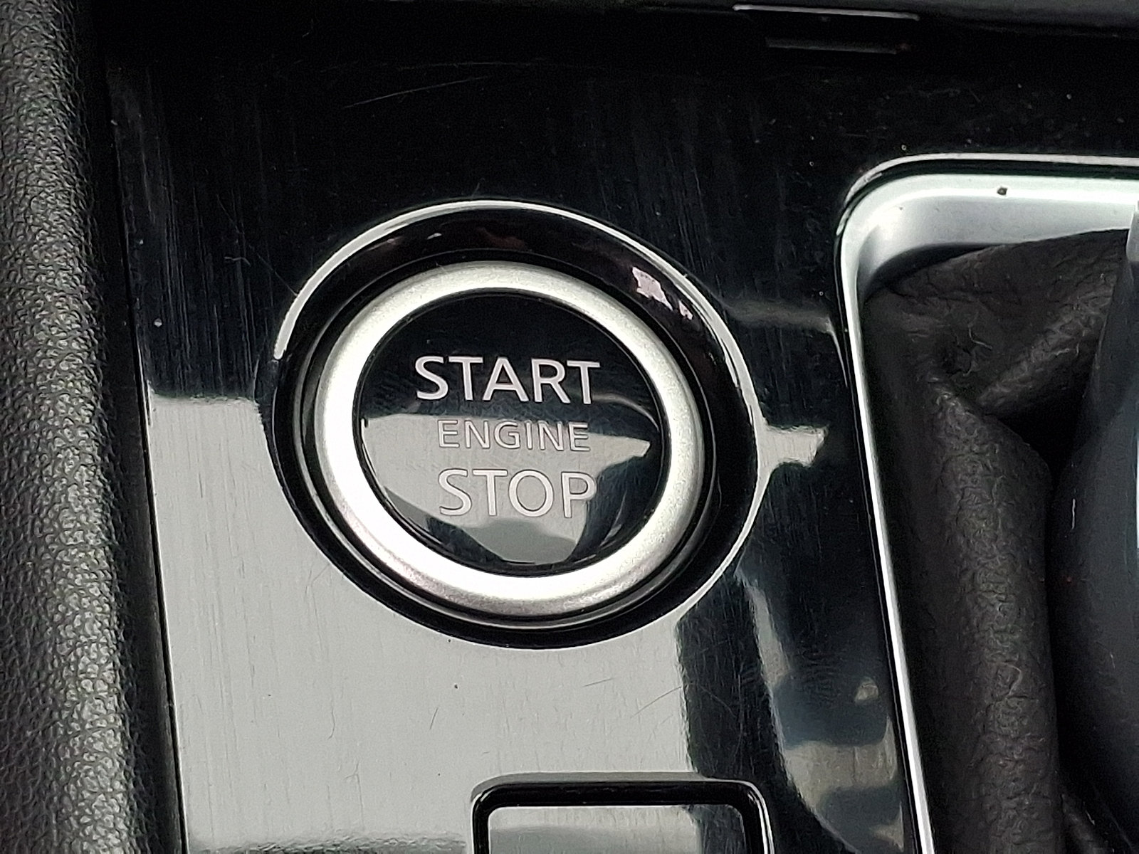 Used 2022 Nissan Kicks SV FWD image 22
