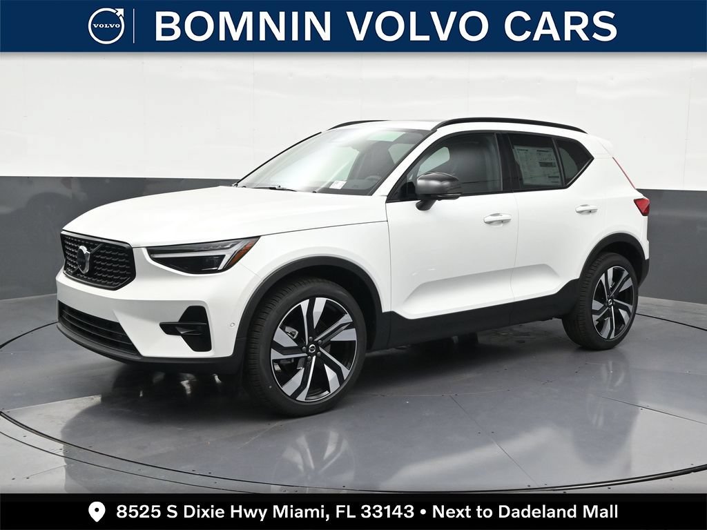 New 2026 Volvo XC40 B5 Plus w/ Climate Package