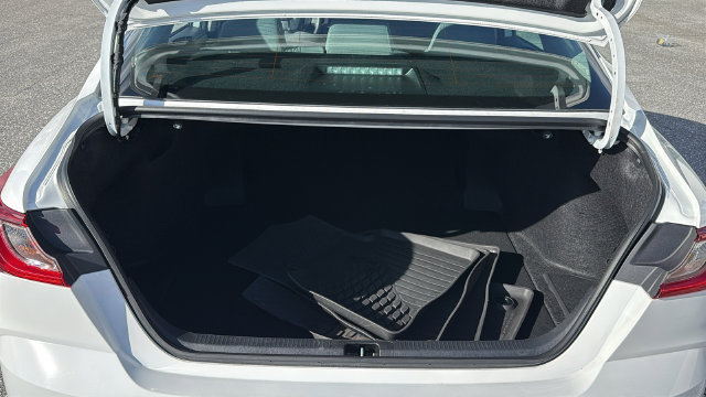 Used 2025 Toyota Camry LE w/ Convenience Package FWD image 9