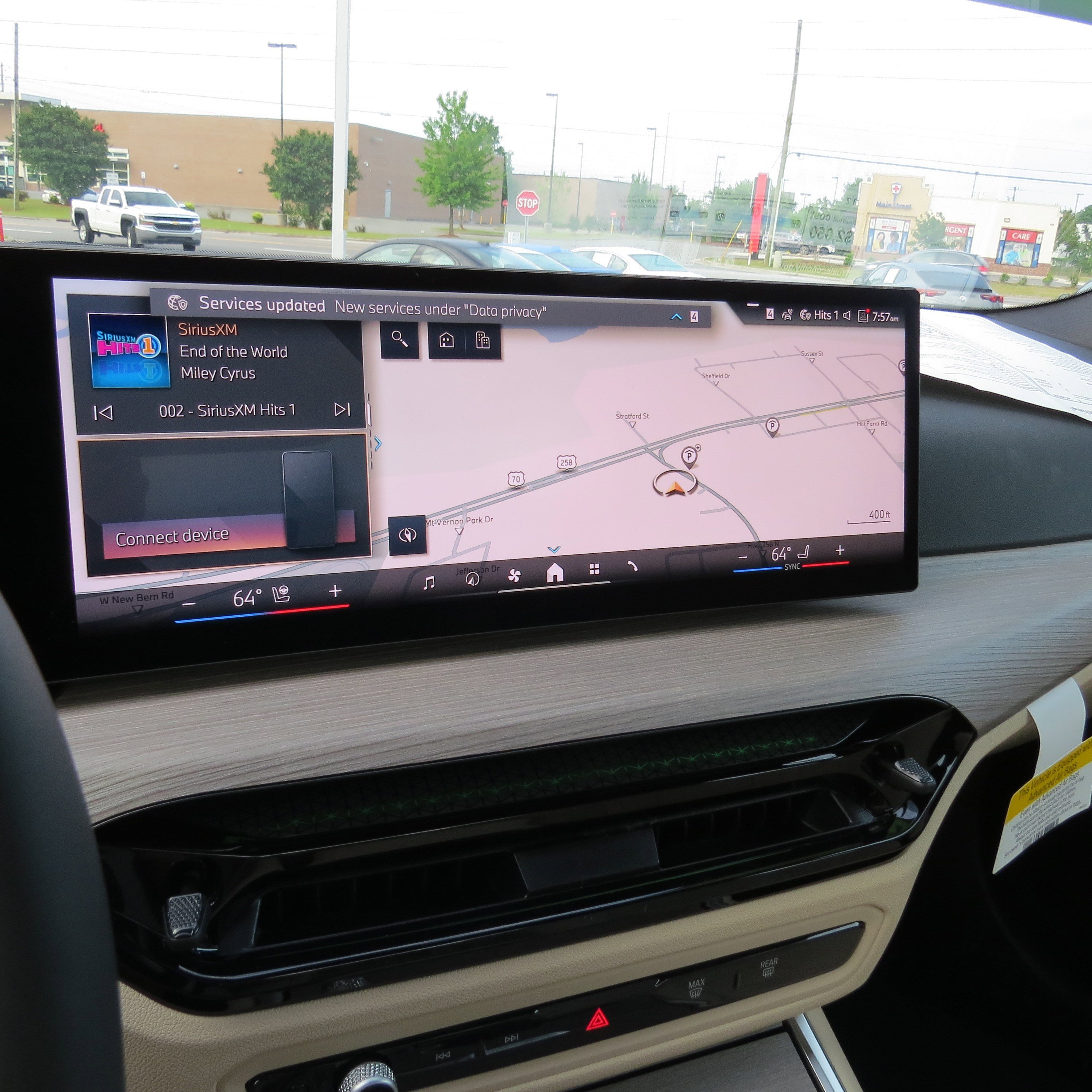 New 2025 BMW 330i Sedan w/ Convenience Package image 20