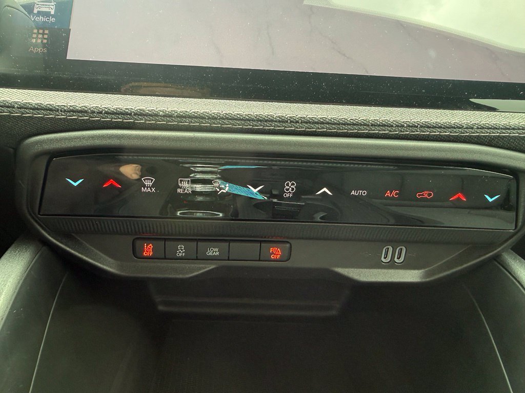 New 2026 Jeep Cherokee Laredo AWD/4WD image 20