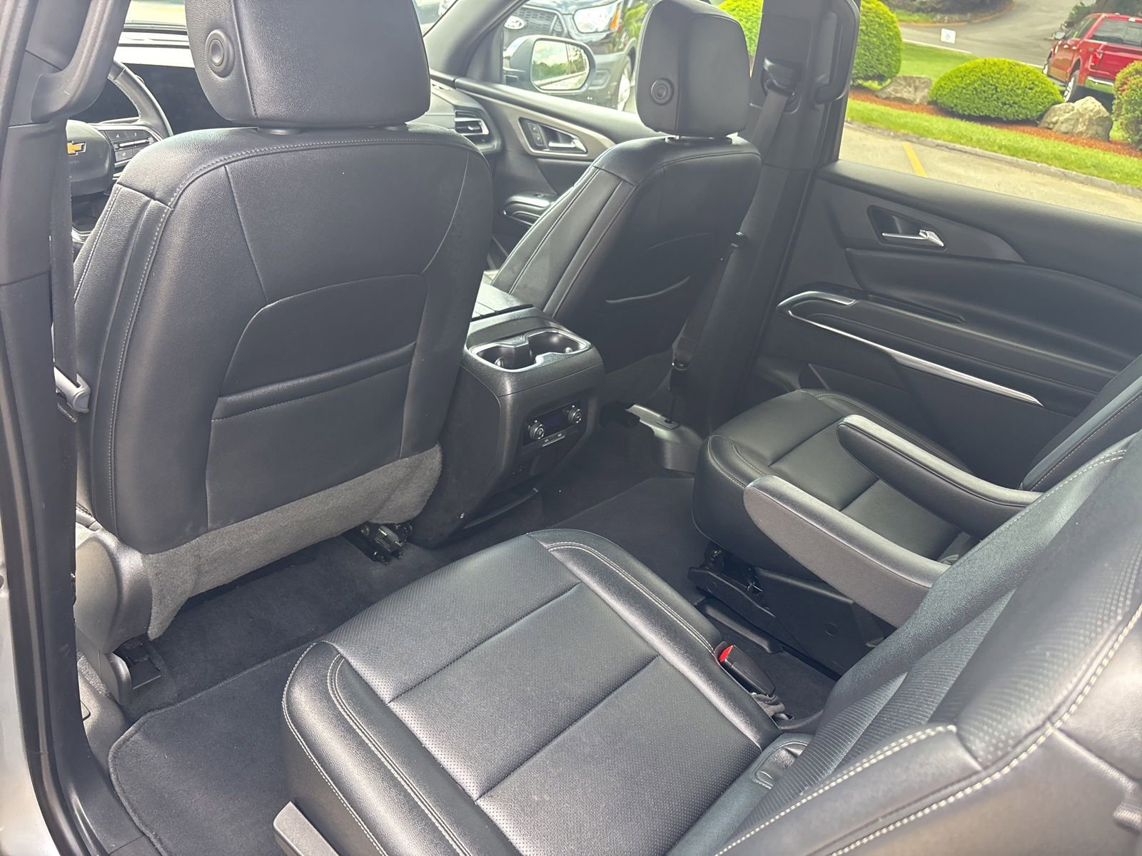 Used 2024 Chevrolet Traverse LT AWD/4WD image 12