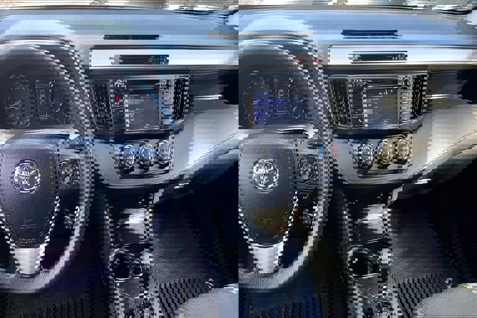 Used 2018 Toyota RAV4 LE w/ All Weather Liner Package image 7