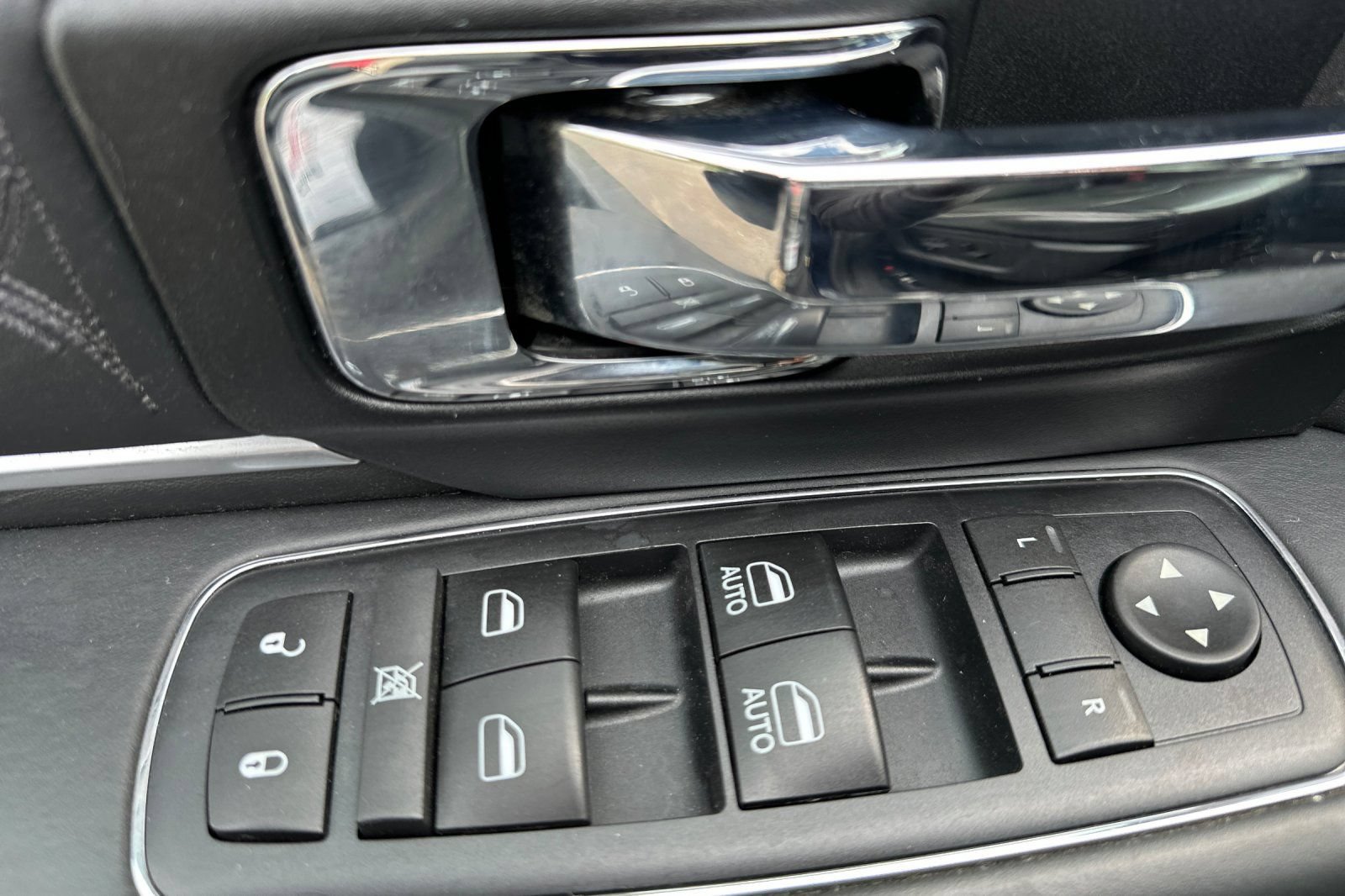 Used 2017 RAM 1500 Limited AWD/4WD image 8