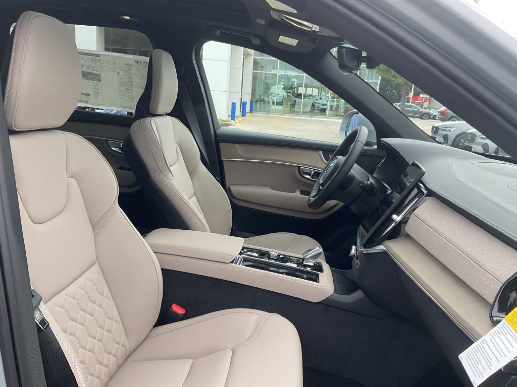 New 2027 Volvo XC90 B5 Core AWD/4WD image 19