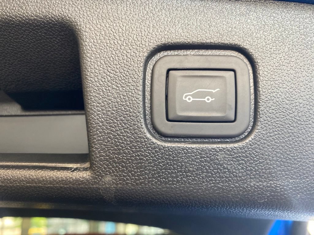Used 2024 Chevrolet Blazer EV LT AWD/4WD image 8