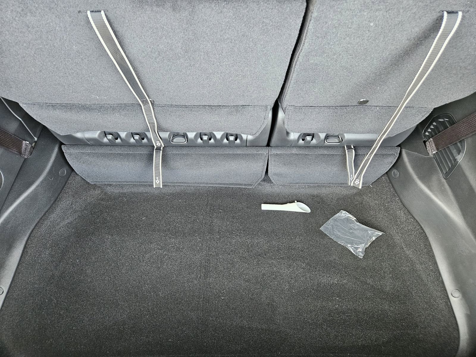 New 2026 Chrysler Pacifica Limited w/ Uconnect Theater Family Group image 31