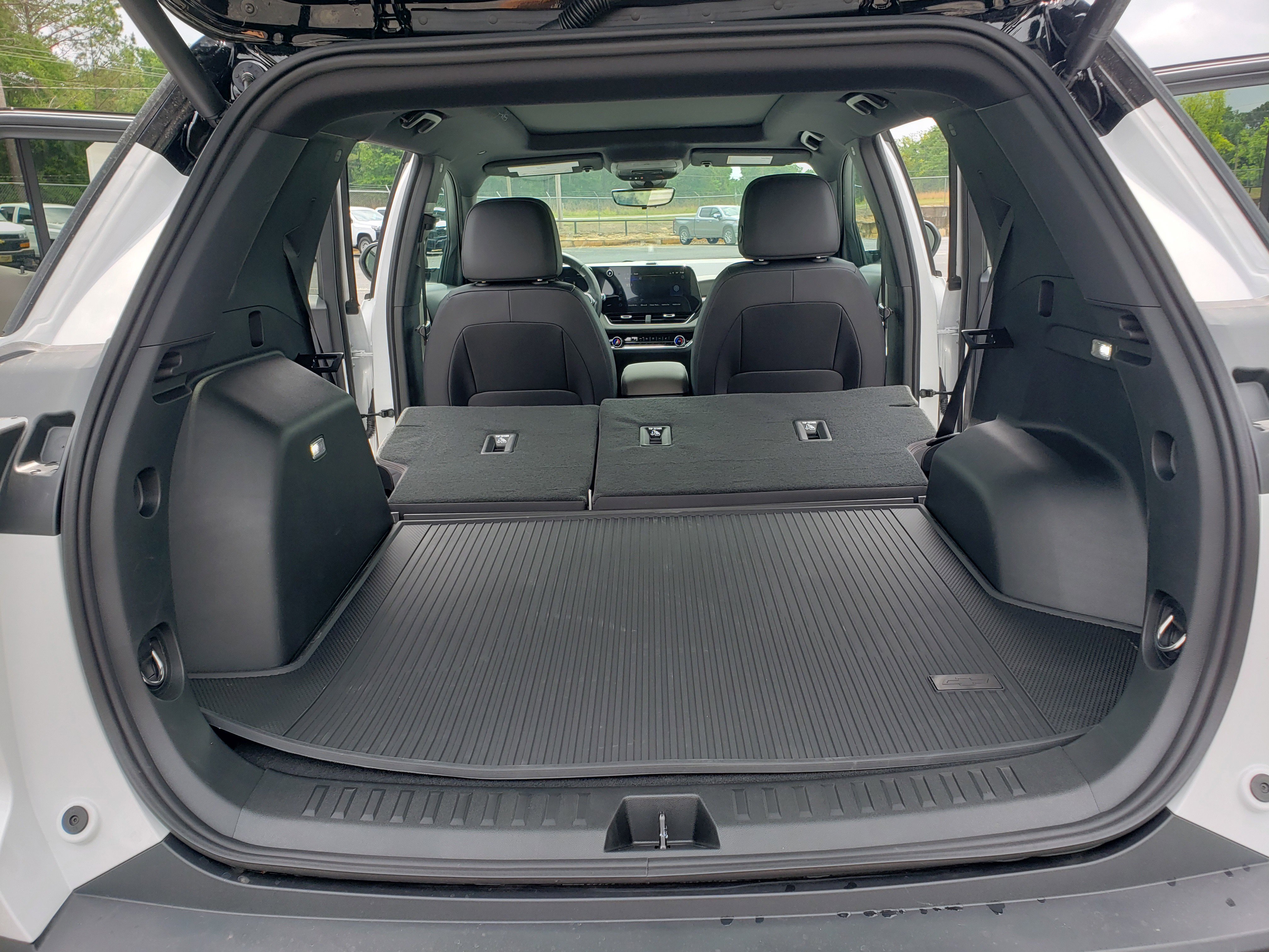 New 2026 Chevrolet Equinox LT FWD image 12