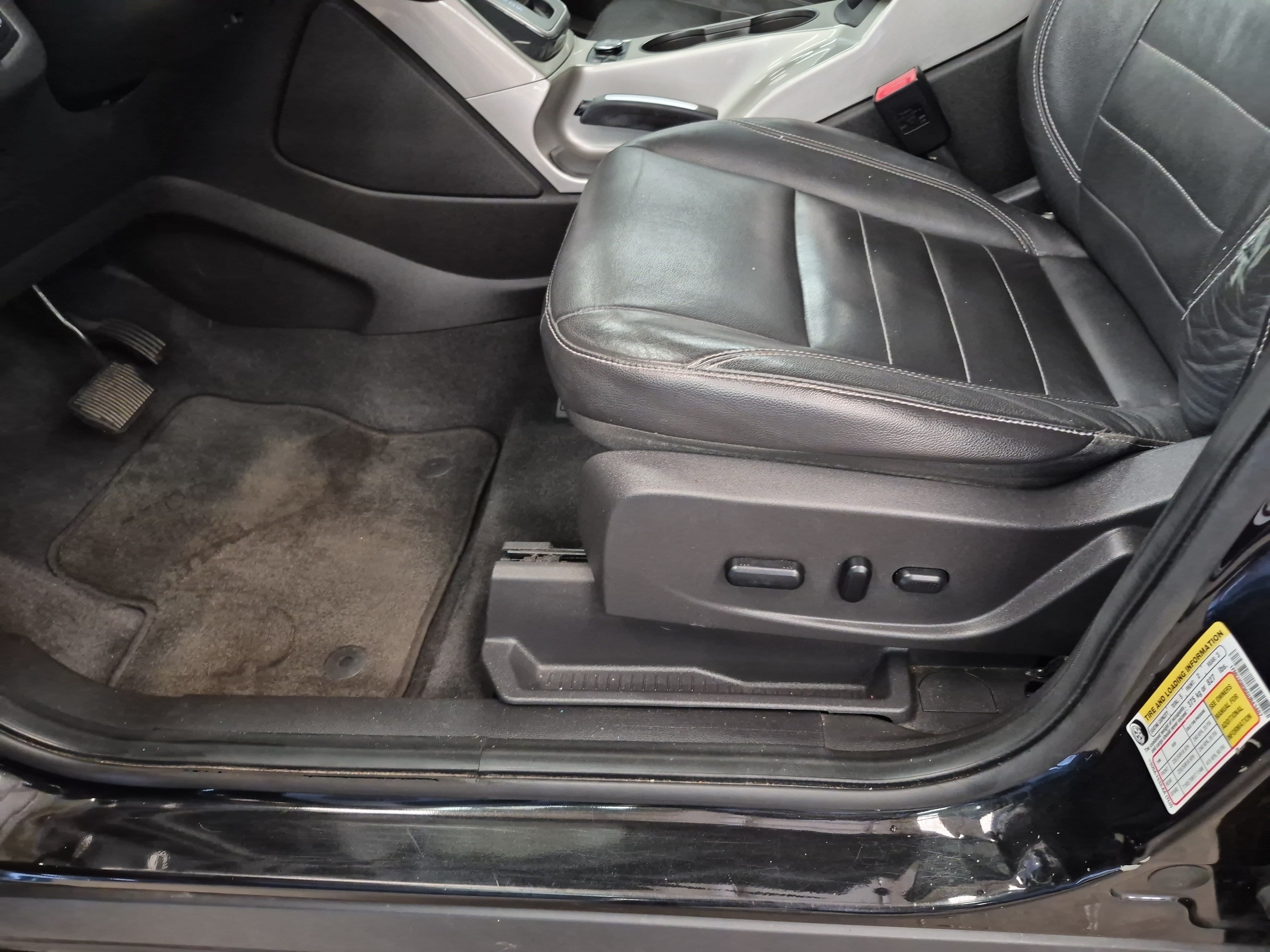 Used 2013 Ford Escape SEL FWD image 10