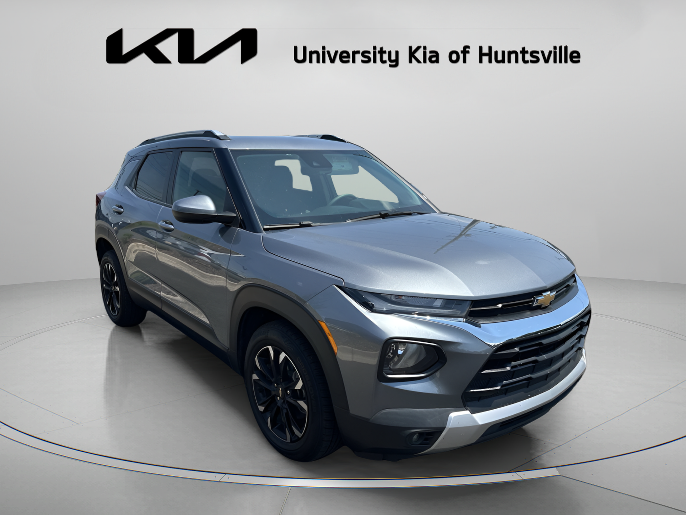 Used 2022 Chevrolet TrailBlazer LT FWD image 1