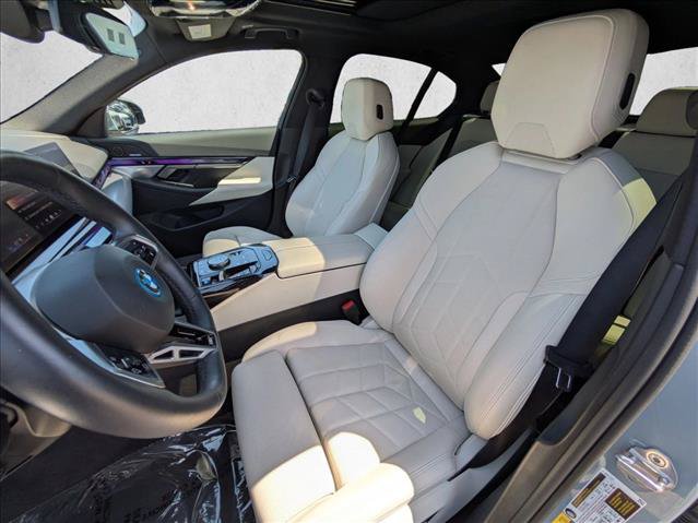 Certified 2025 BMW i5 eDrive40i w/ M Sport Package RWD image 17