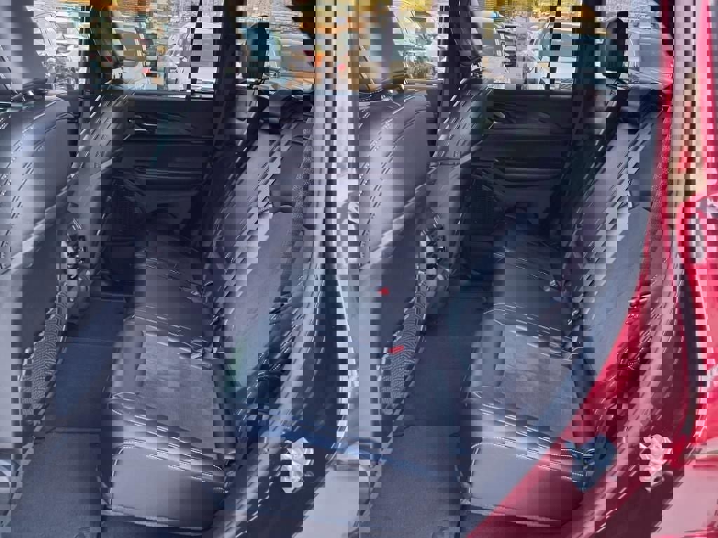 Used 2023 Jeep Grand Cherokee Altitude image 10