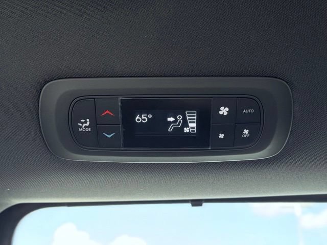 New 2027 Chrysler Pacifica Select FWD image 27