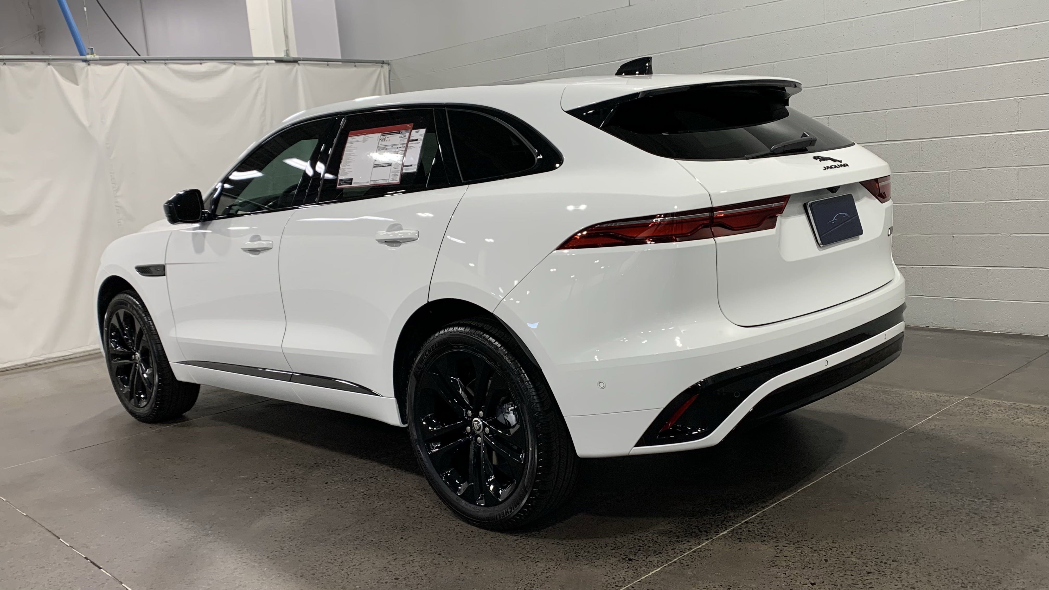 New 2026 Jaguar F-PACE R-Dynamic S image 12