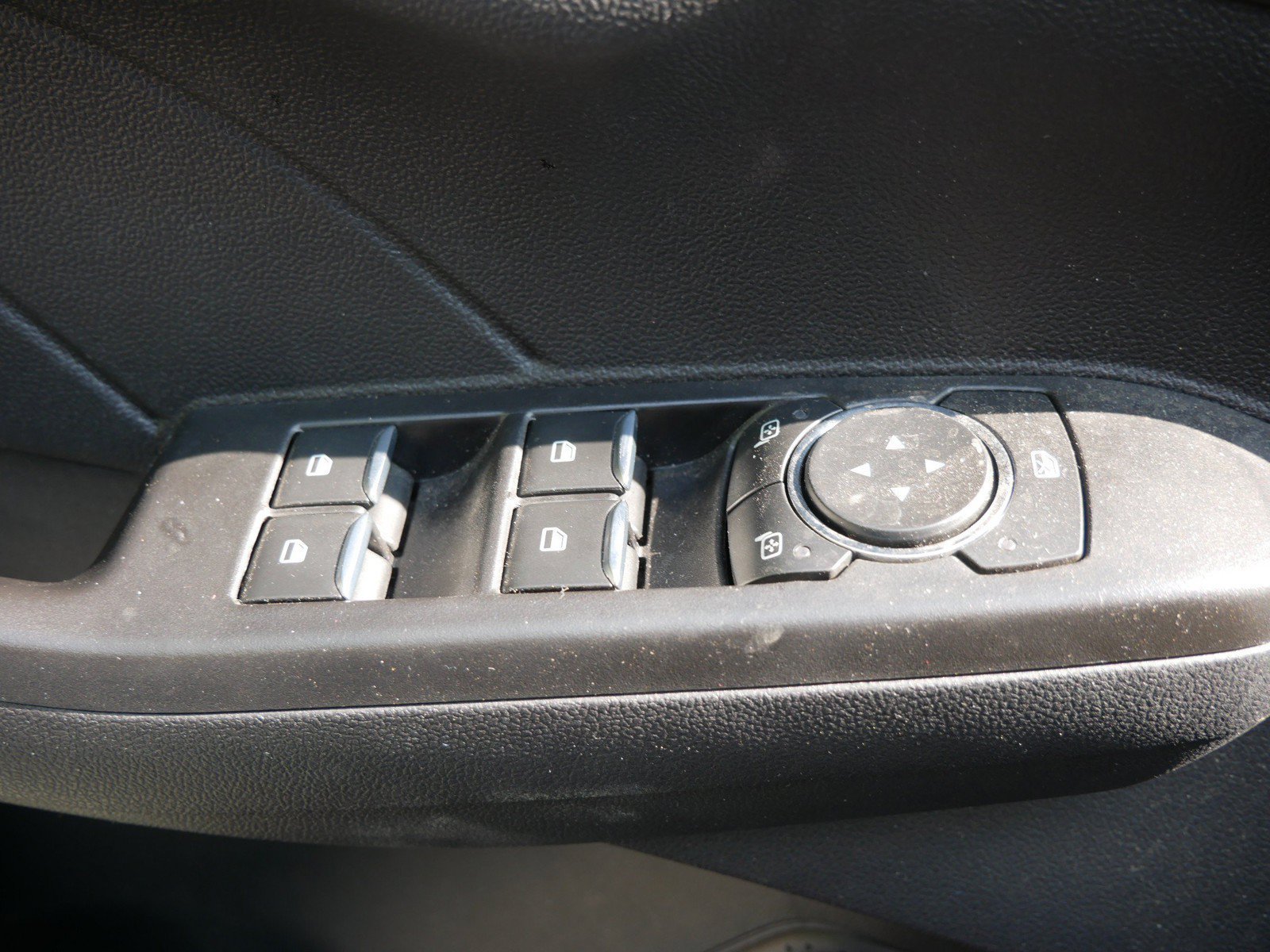 Used 2021 Ford Escape SEL w/ Technology Package AWD/4WD image 15