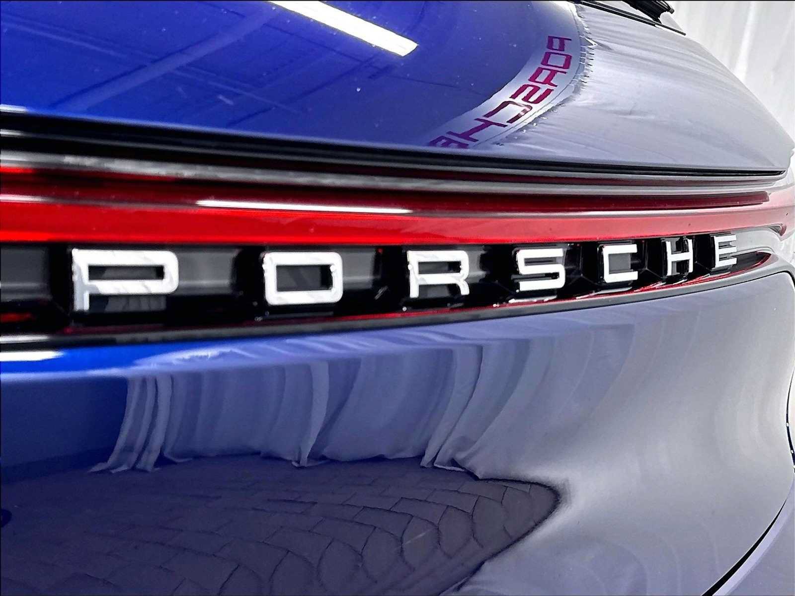 Used 2026 Porsche Macan AWD/4WD image 33