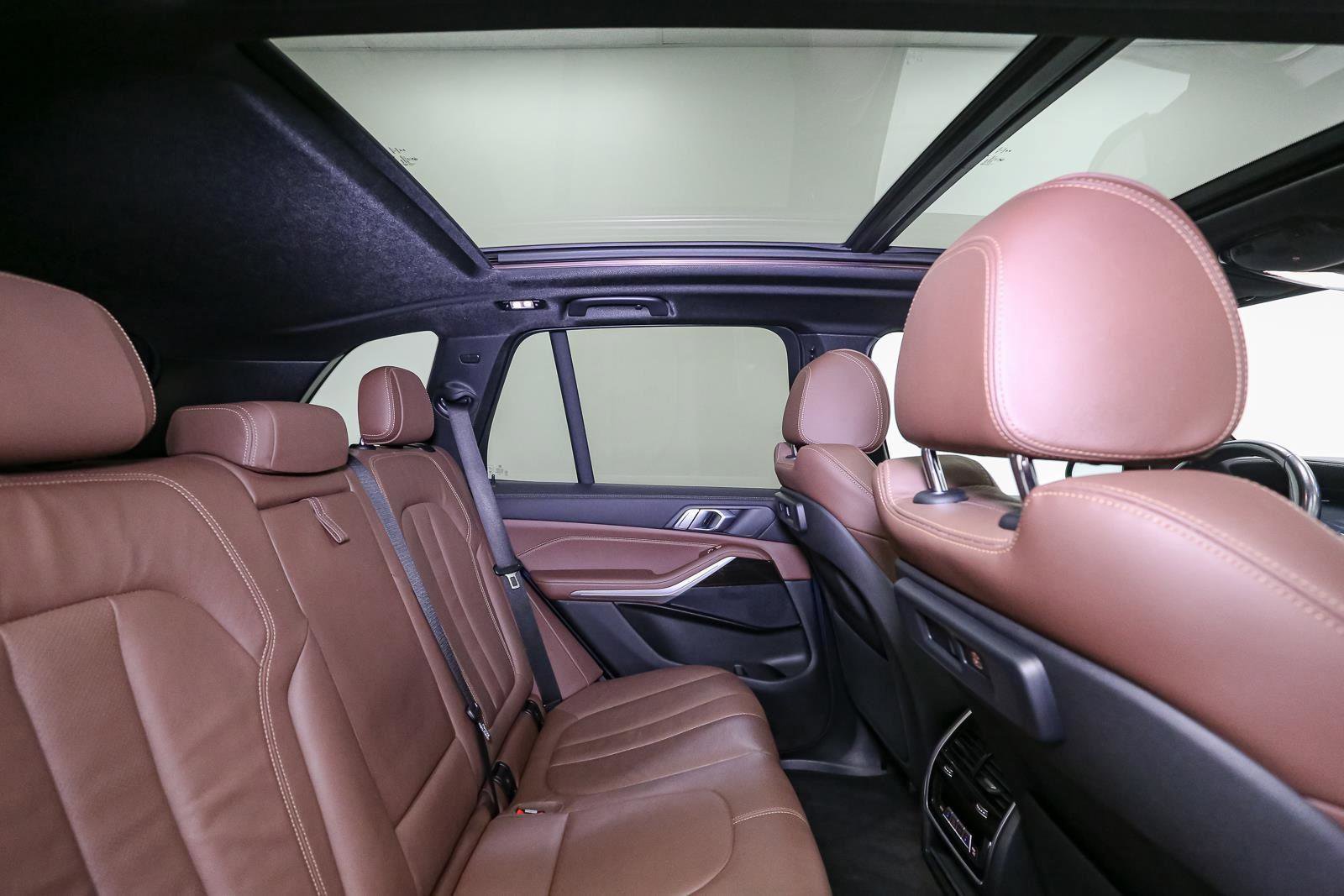 Used 2021 BMW X5 xDrive40i w/ M Sport Package image 25