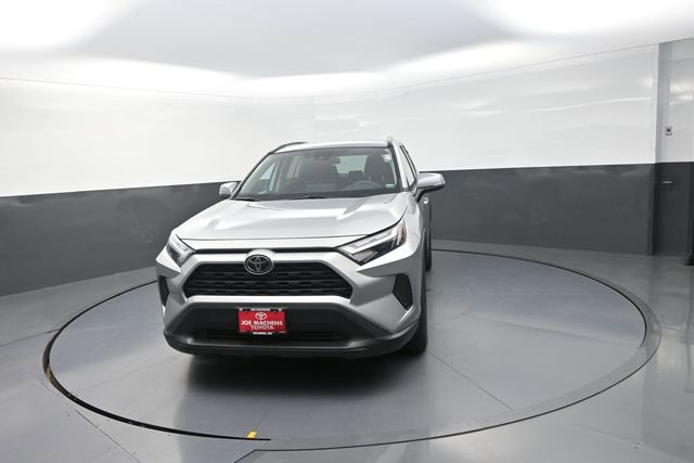 Used 2024 Toyota RAV4 XLE FWD image 33