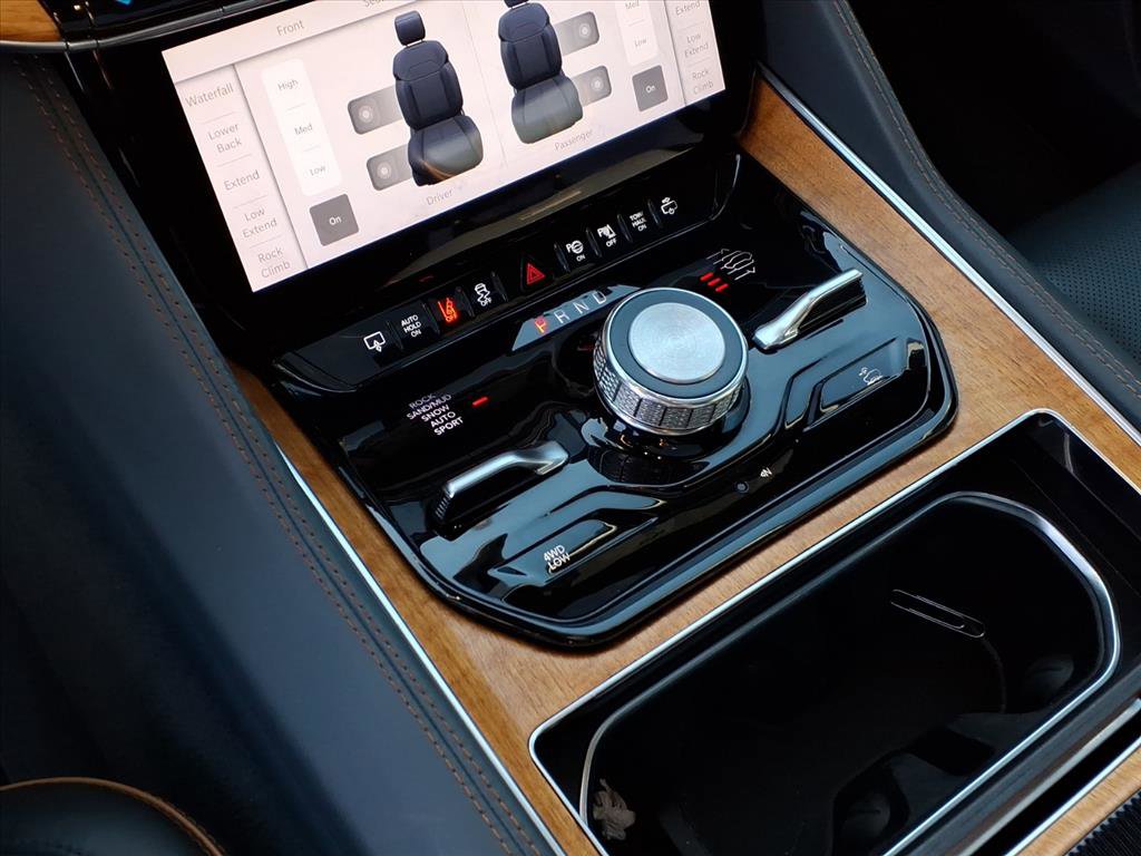 Used 2022 Jeep Grand Wagoneer Series II w/ Convenience Group III image 29