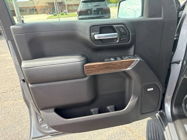 Used 2021 Chevrolet Silverado 1500 High Country w/ Technology Package AWD/4WD image 10
