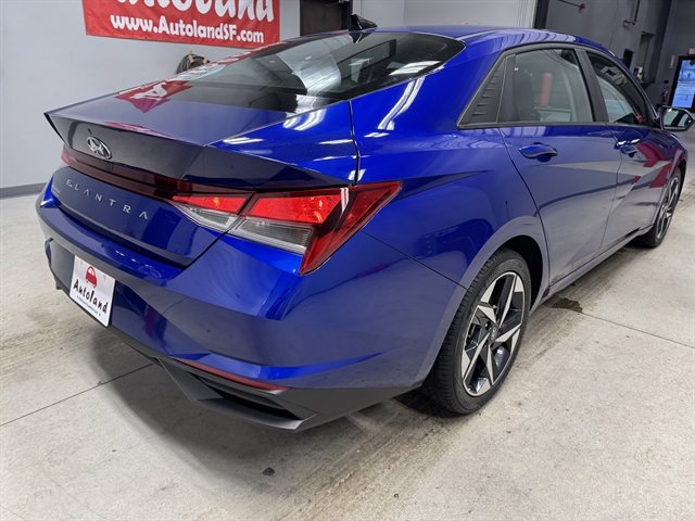 Used 2023 Hyundai Elantra SEL w/ Convenience Package image 7