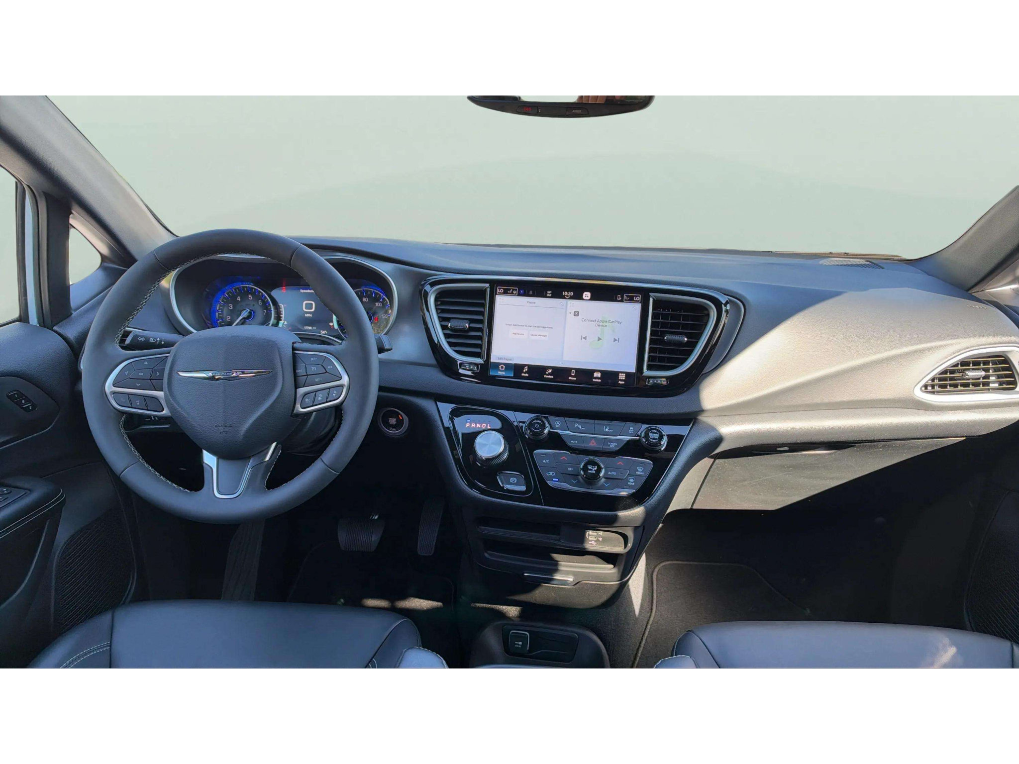 Used 2026 Chrysler Pacifica Select FWD image 16