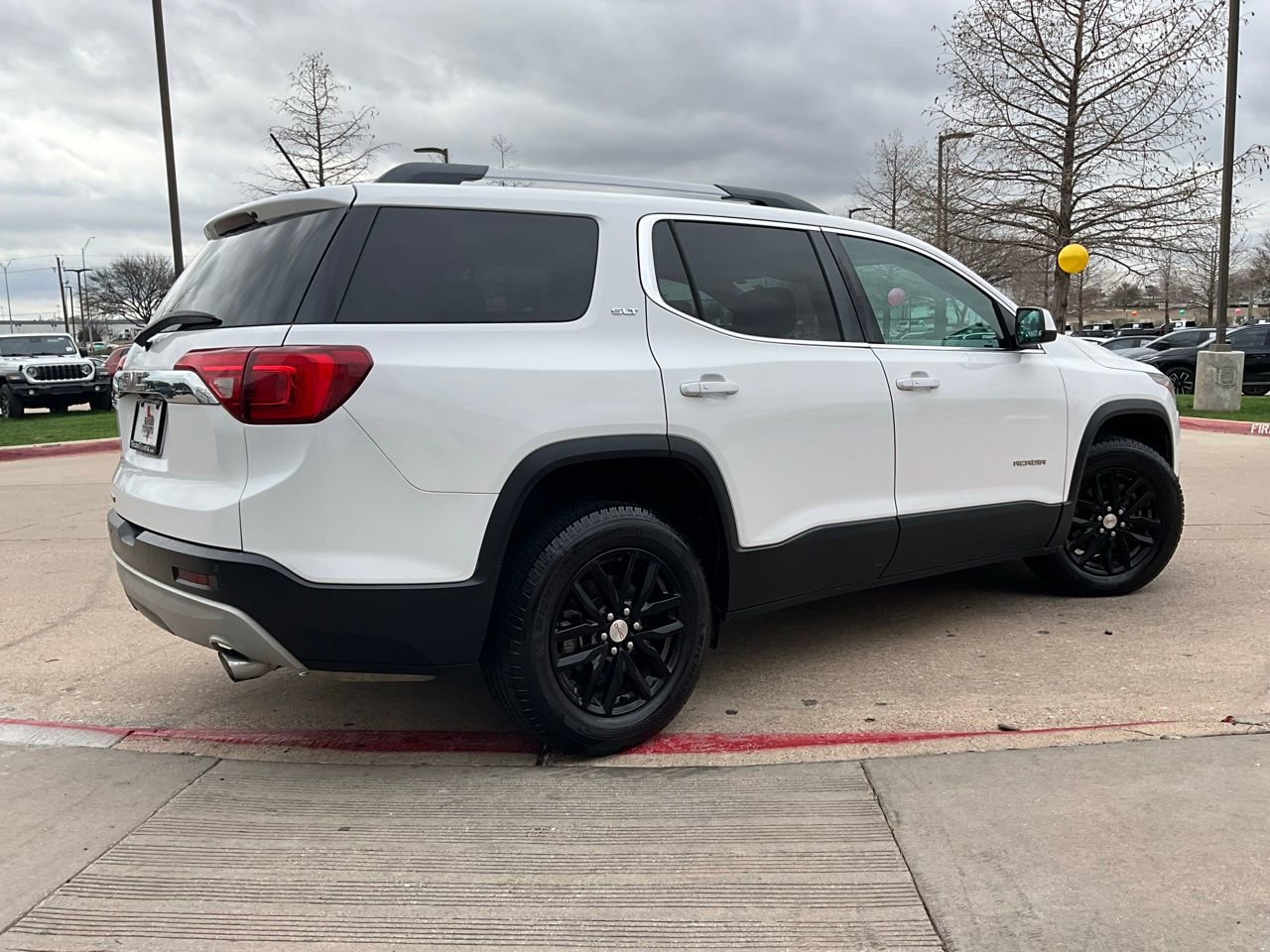 Used 2018 GMC Acadia SLT image 6