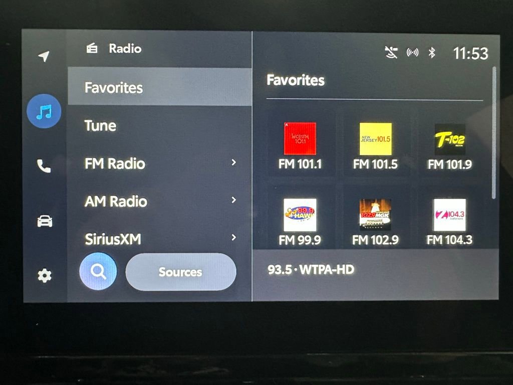 Used 2025 Toyota Corolla SE image 27