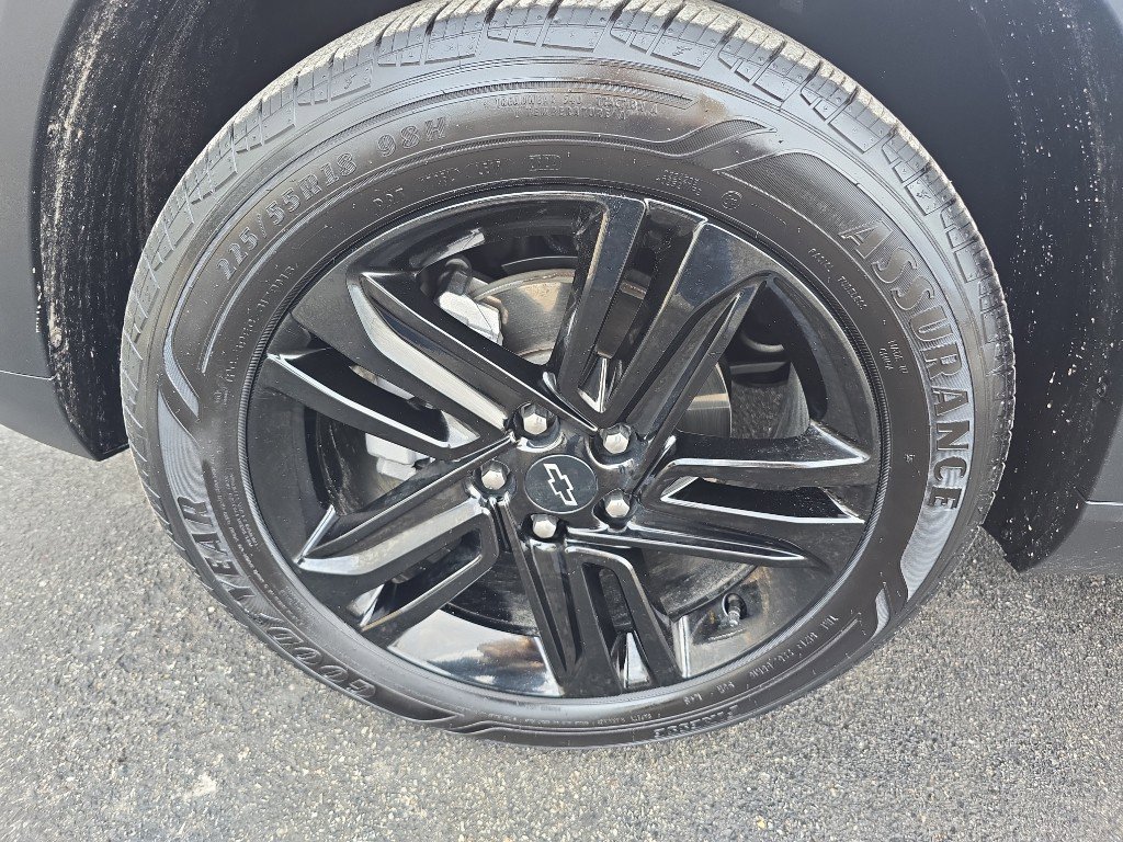 Used 2025 Chevrolet Trax ACTIV w/ Sunroof Package image 30