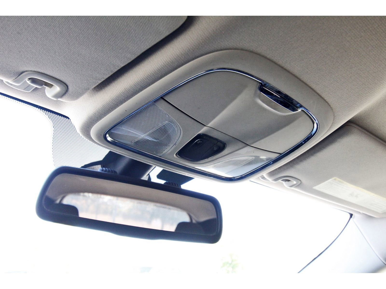 Used 2016 Jeep Cherokee Sport image 25