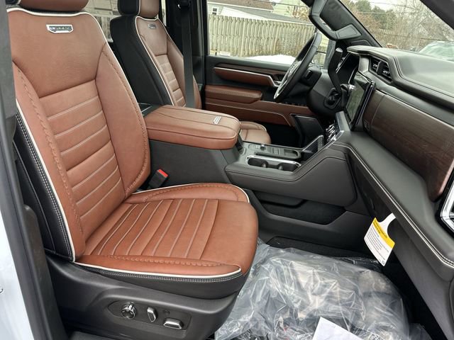 New 2026 GMC Sierra 3500 Denali Ultimate w/ LPO, Black Badging Package image 28