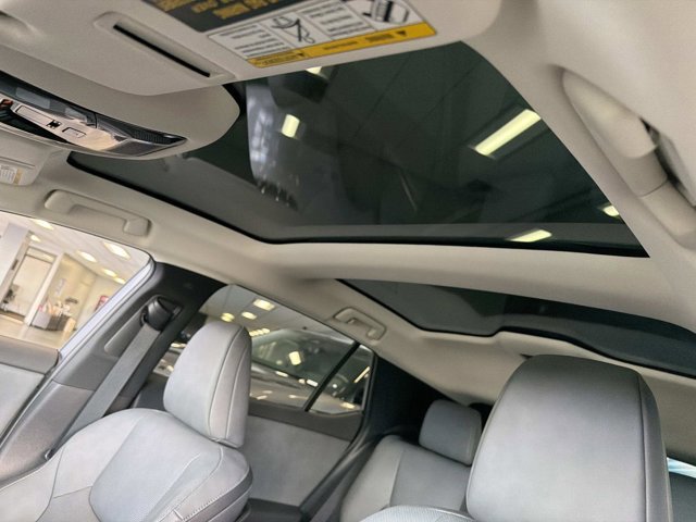 Used 2024 Lexus RZ 300e Premium w/ Accessory Package (Z1) image 33