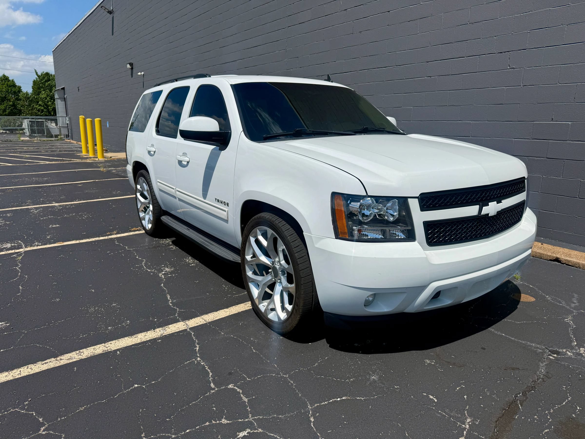 Used 2010 Chevrolet Tahoe LT AWD/4WD image 11