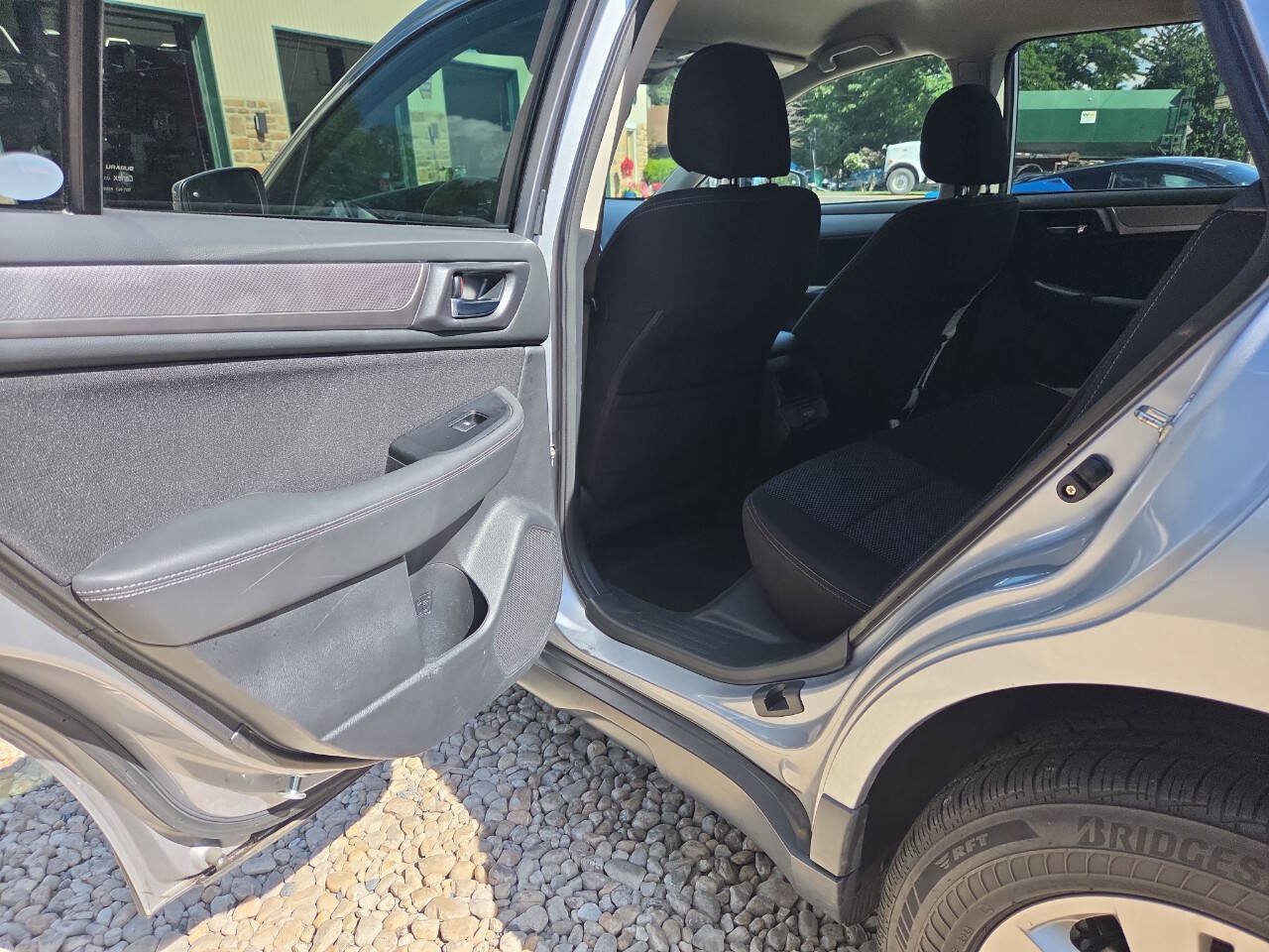 Used 2018 Subaru Outback 2.5i Premium AWD/4WD image 16