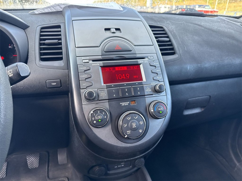 Used 2011 Kia Soul + image 11
