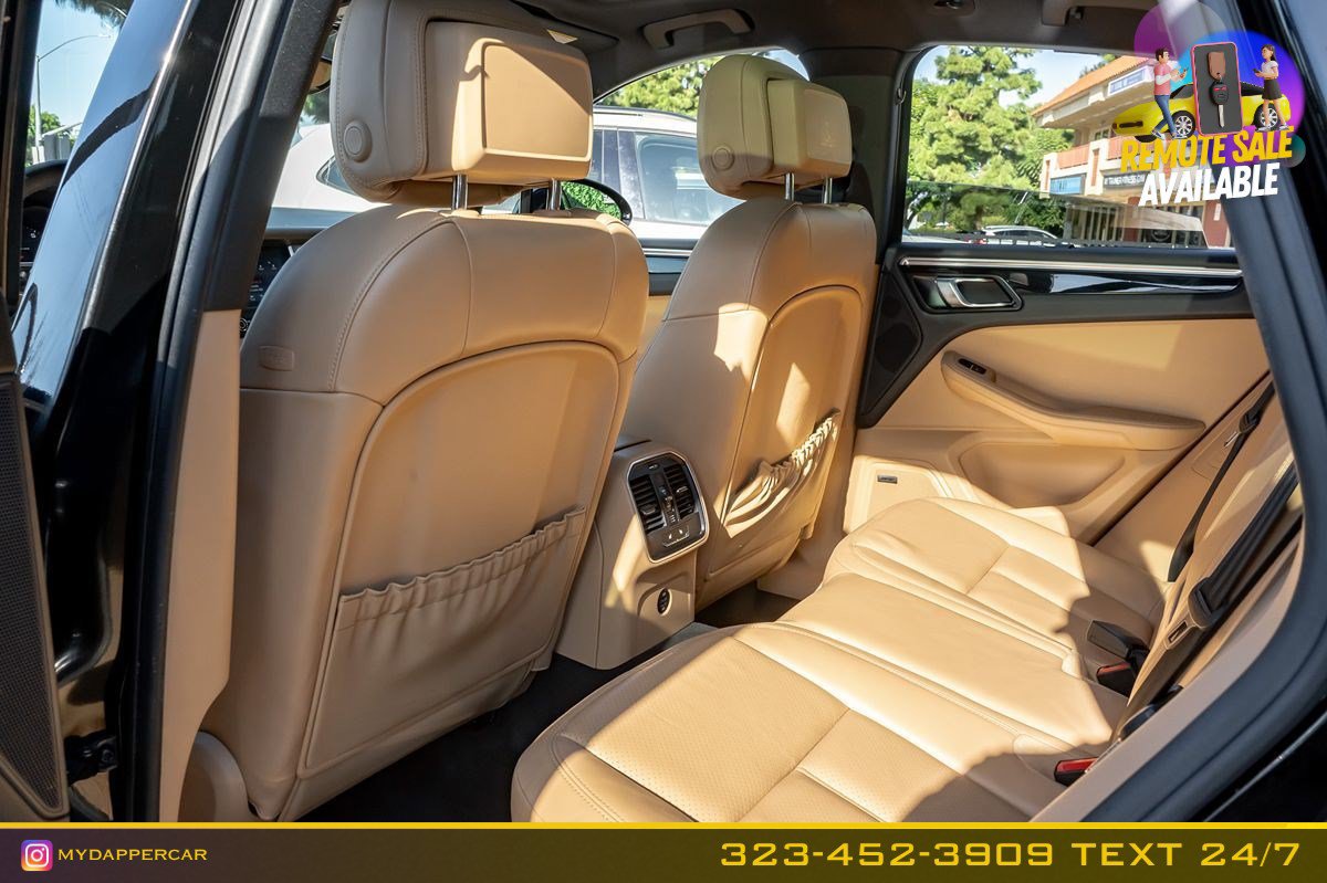 Used 2018 Porsche Macan AWD/4WD image 15