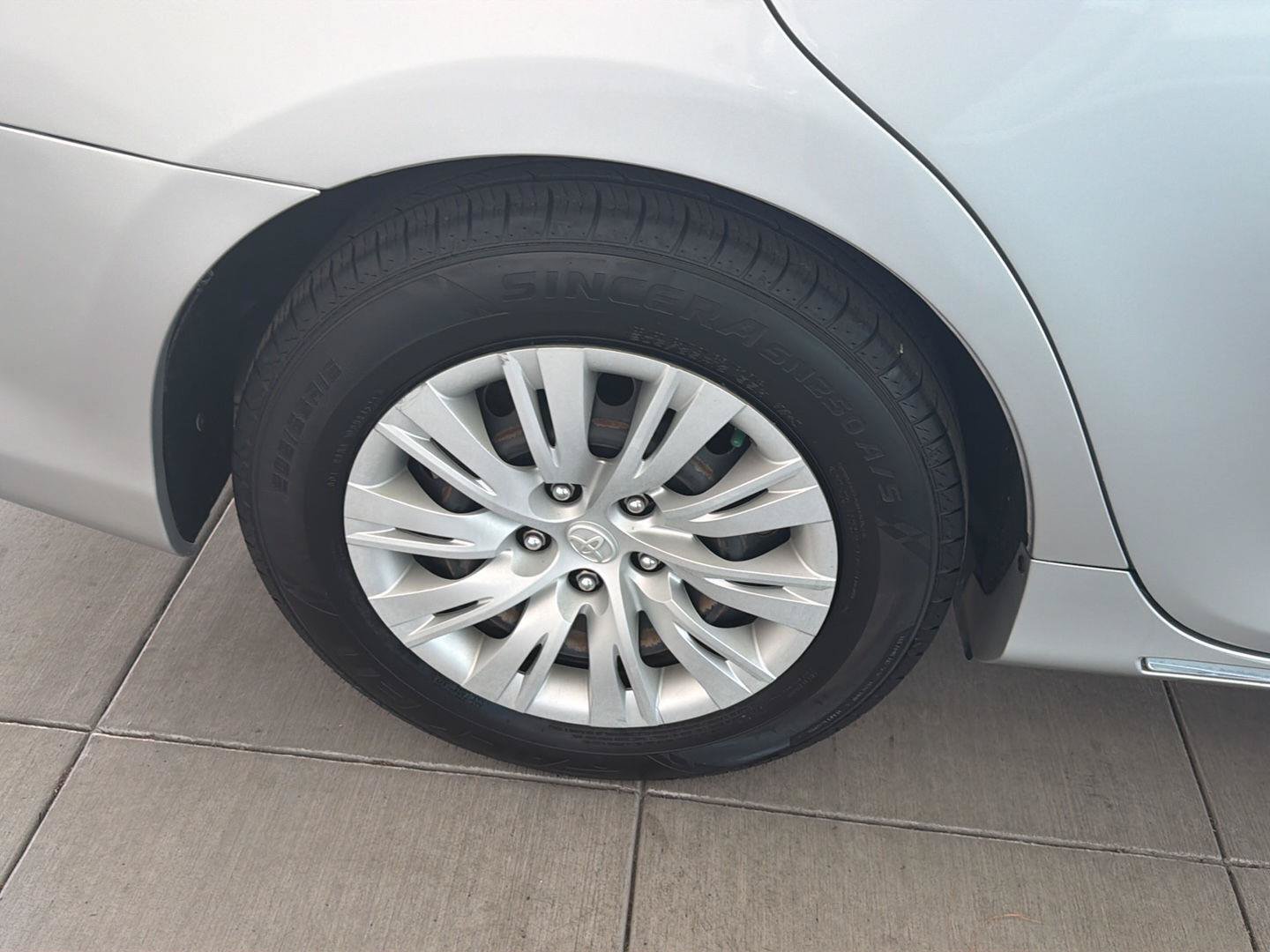 Used 2012 Toyota Camry LE FWD image 20