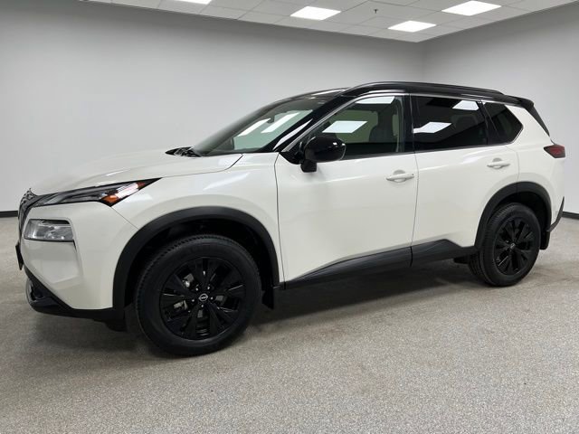 Used 2023 Nissan Rogue SV w/ SV Premium B Package AWD/4WD image 5