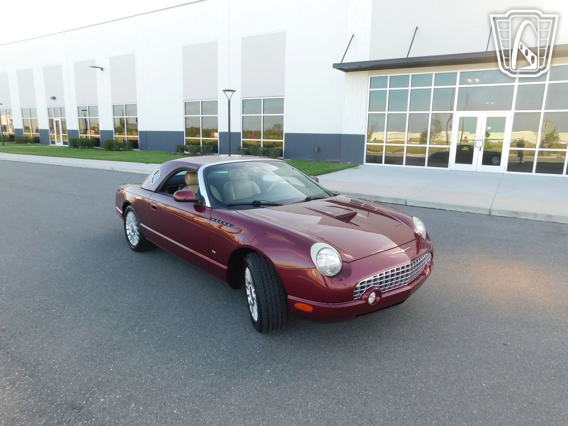Used 2004 Ford Thunderbird RWD image 8