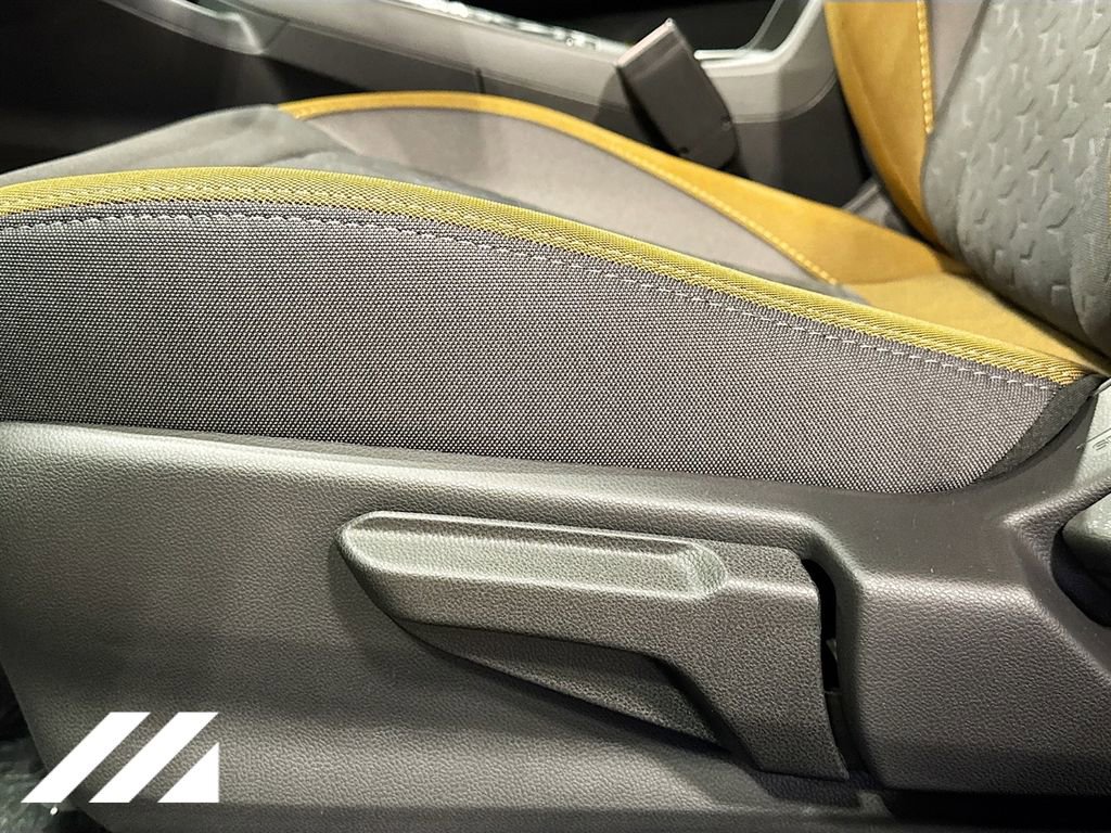 Certified 2025 Subaru Crosstrek 2.5i Sport w/ Crosstrek Mirror Package AWD/4WD image 19