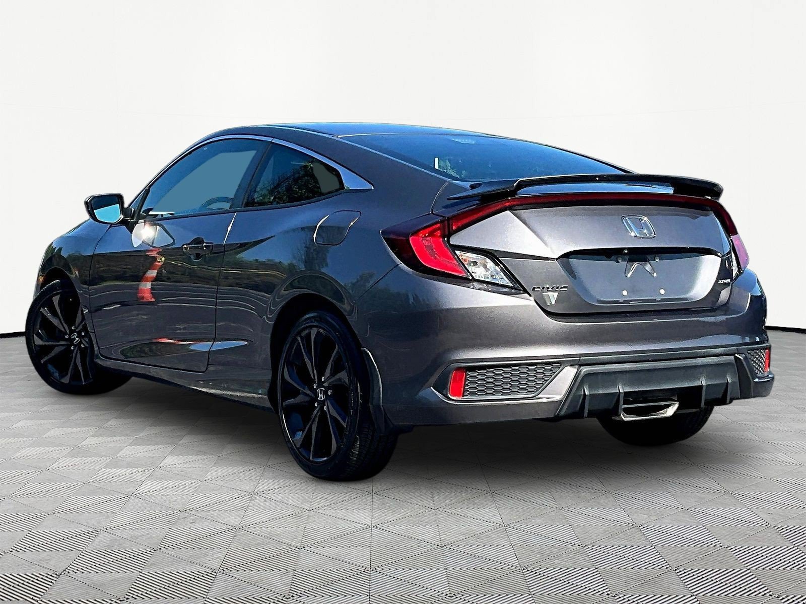 Used 2019 Honda Civic Sport image 4