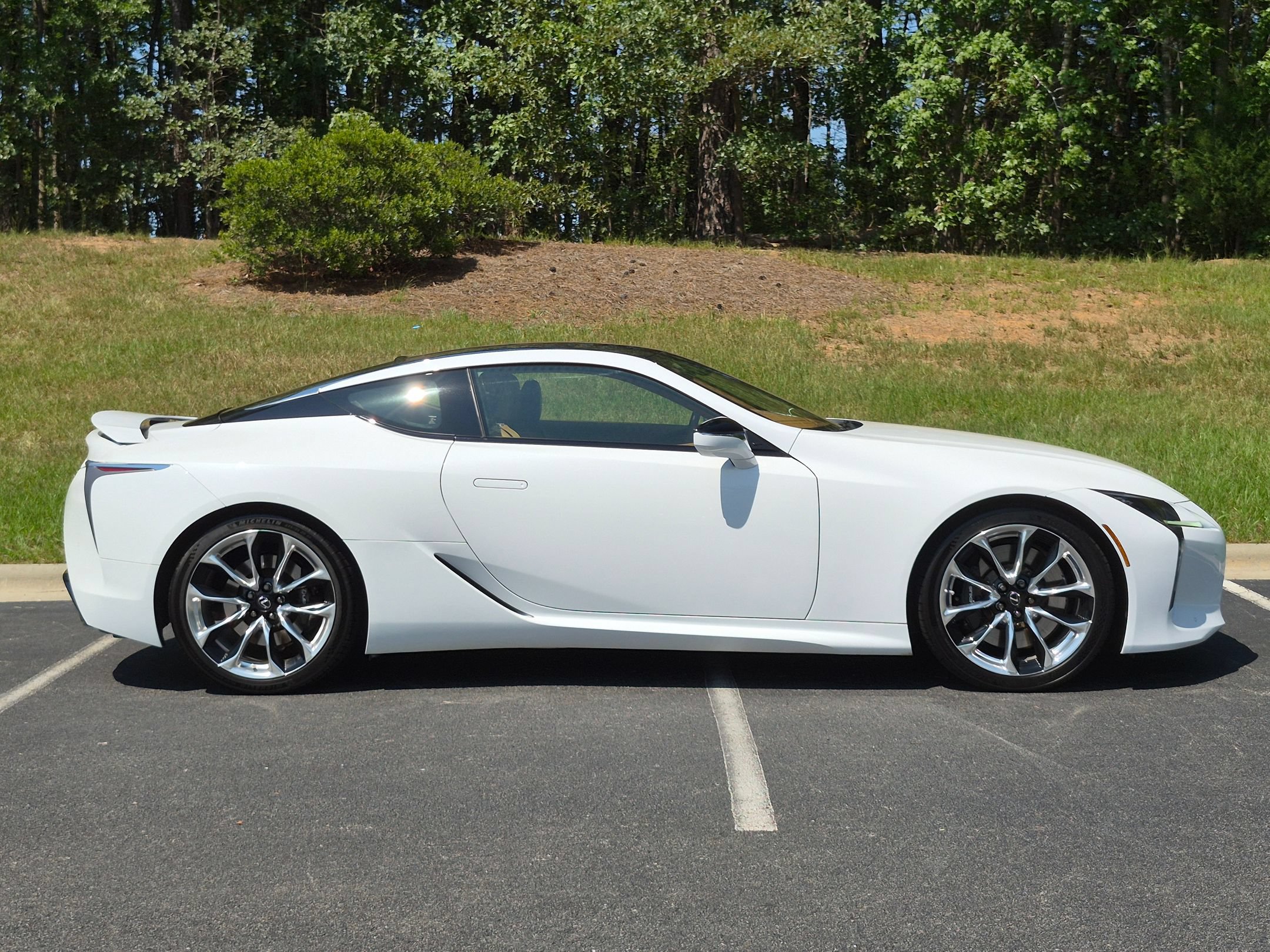 Used 2023 Lexus LC 500 Coupe w/ Dynamic Handling Package RWD image 30