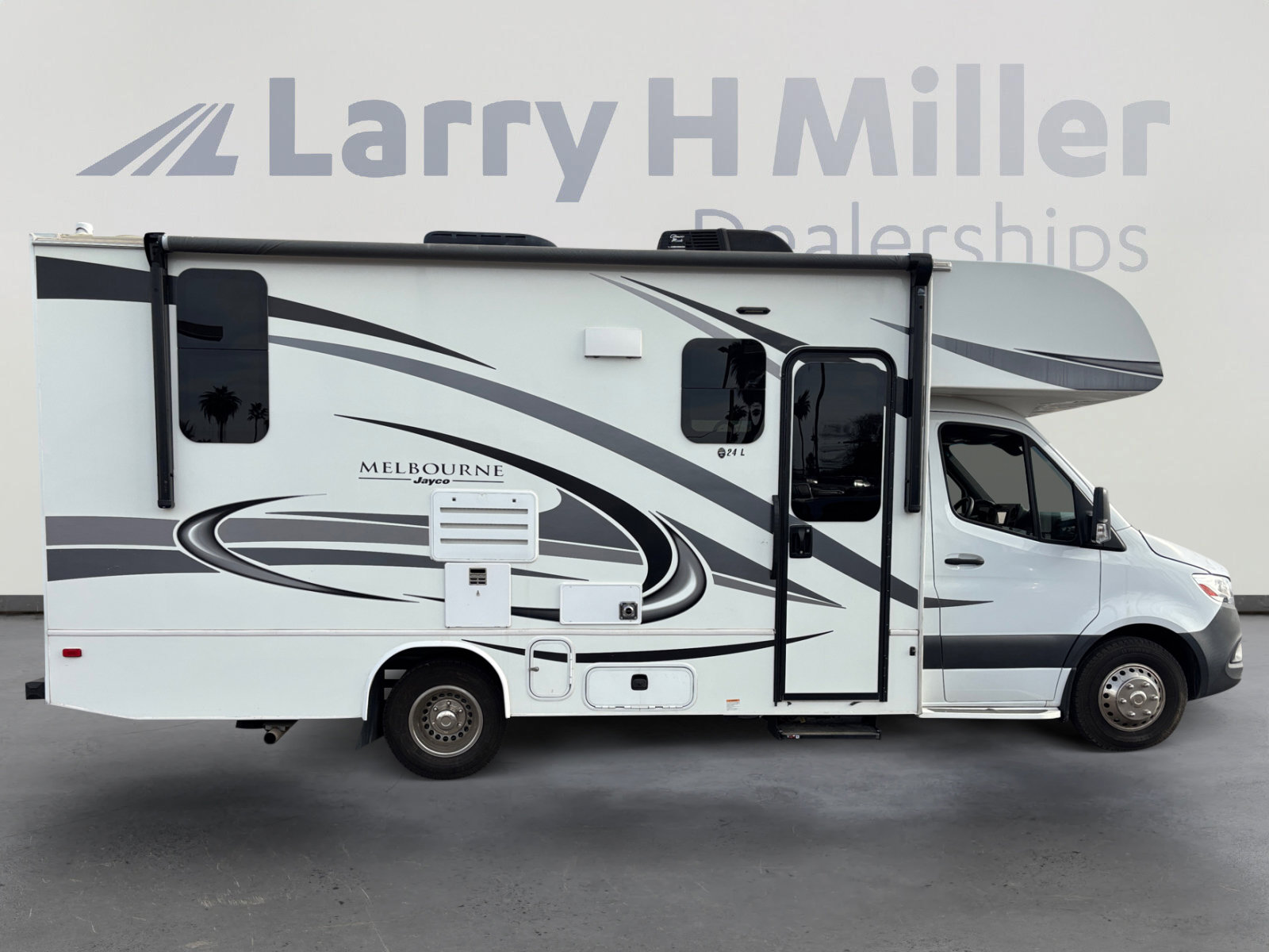 Used 2020 Mercedes-Benz Sprinter 3500 image 6