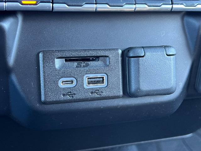 Used 2020 Chevrolet Silverado 1500 LT w/ All-Star Edition AWD/4WD image 30