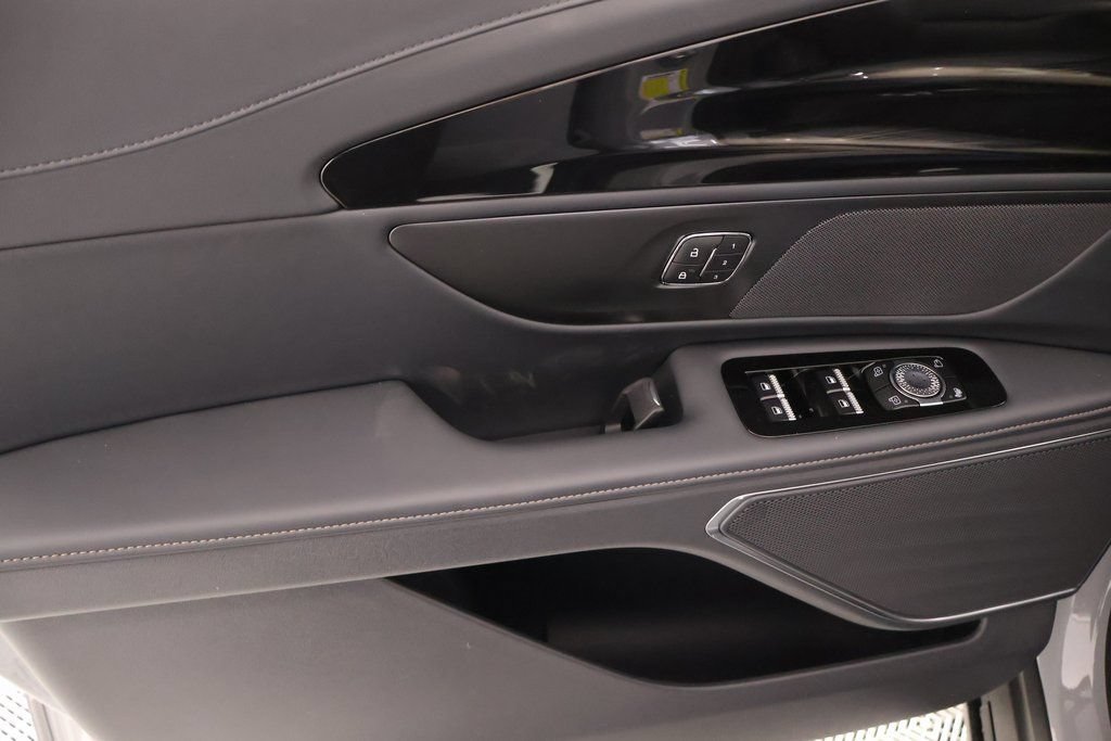 New 2026 Lincoln Nautilus Premier AWD/4WD image 15