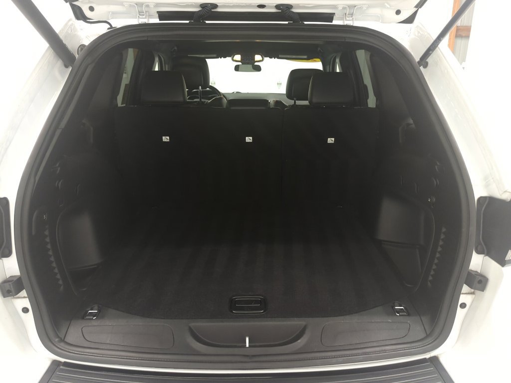 Used 2021 Jeep Grand Cherokee Laredo X AWD/4WD image 8