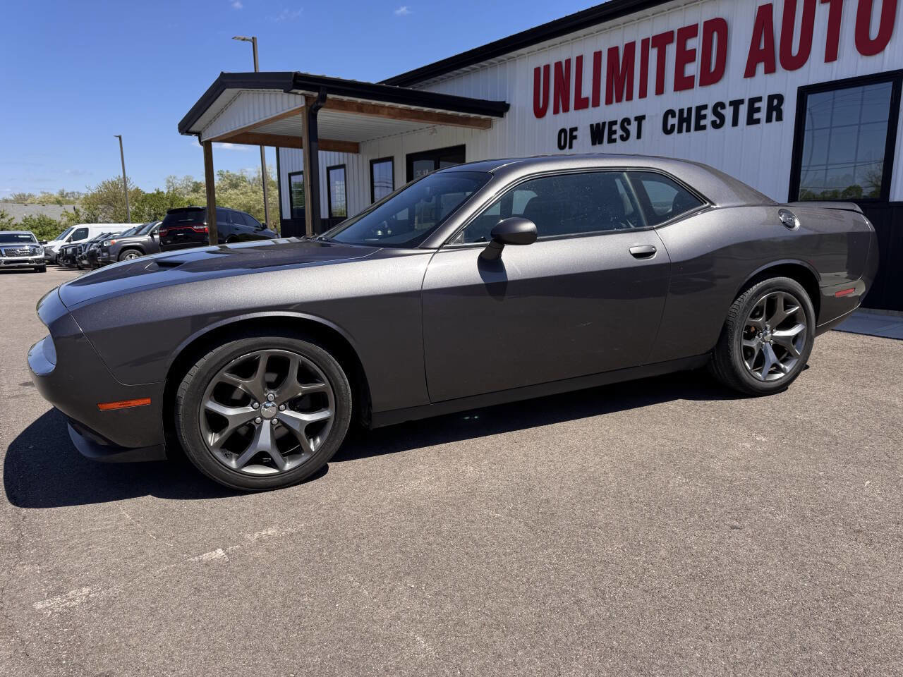 Used 2016 Dodge Challenger SXT image 15
