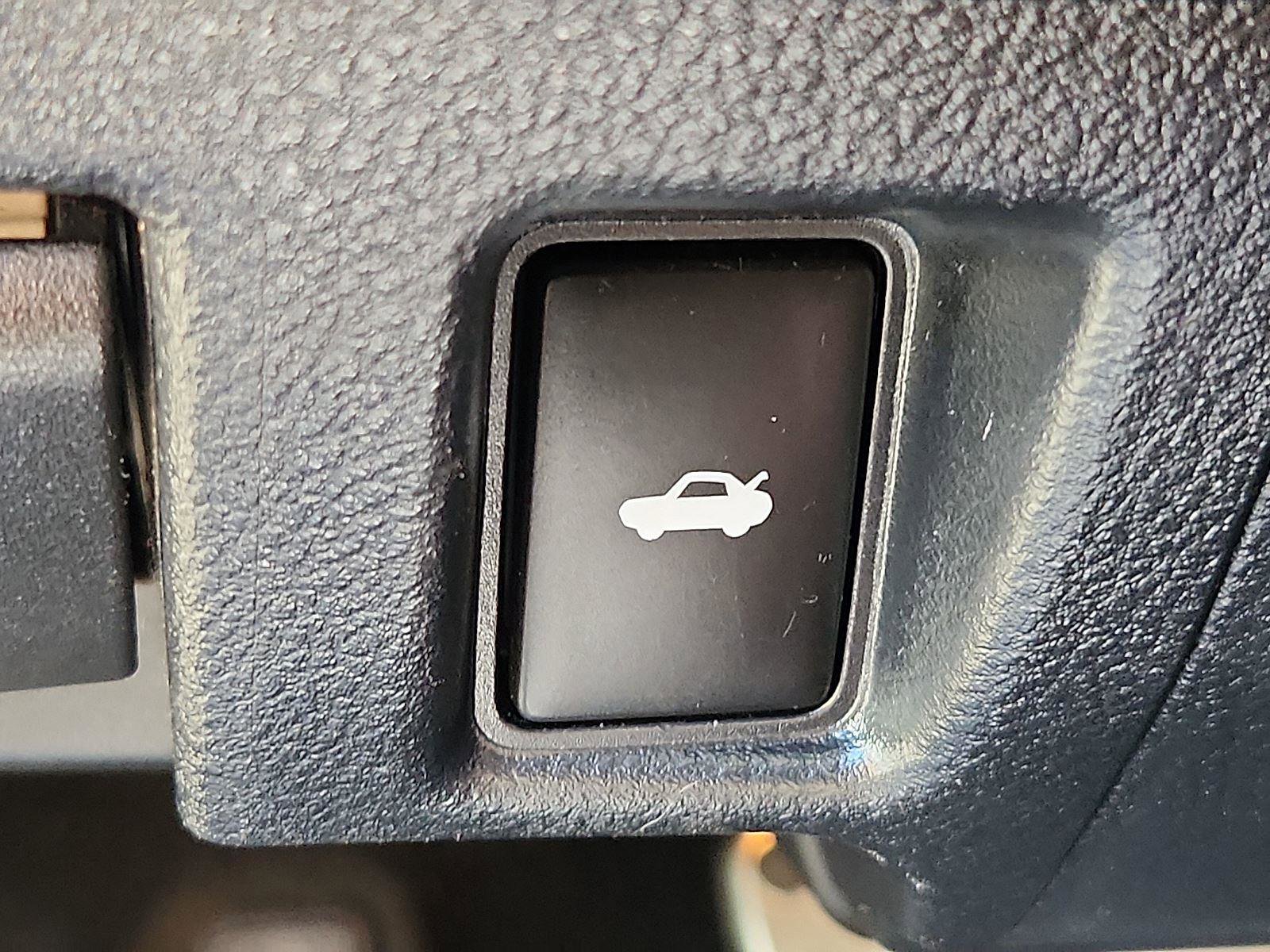 Used 2020 Lexus IS 350 F Sport w/ F Sport Package image 26