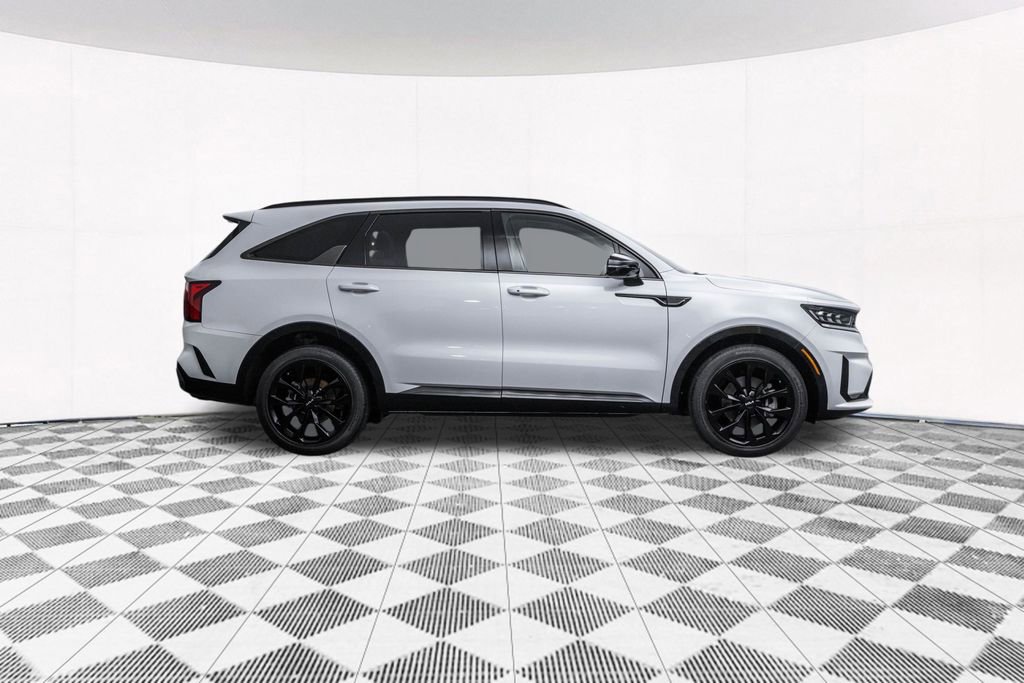 Used 2023 Kia Sorento SX image 11