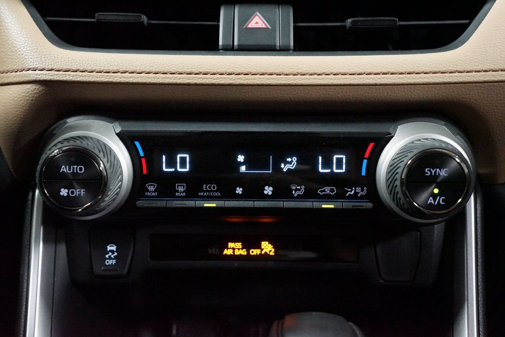 Certified 2025 Toyota RAV4 LE AWD/4WD image 20